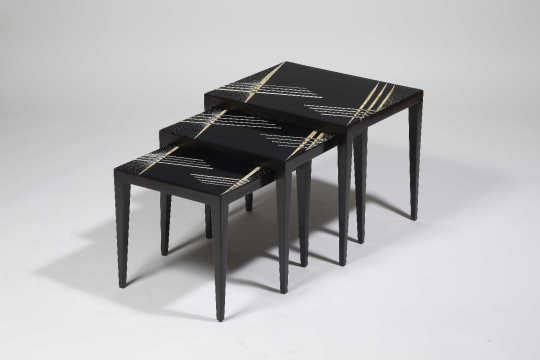 Gaston SUISSE (1896-1988) - Tables gigognes en laque noire. Circa 1925.