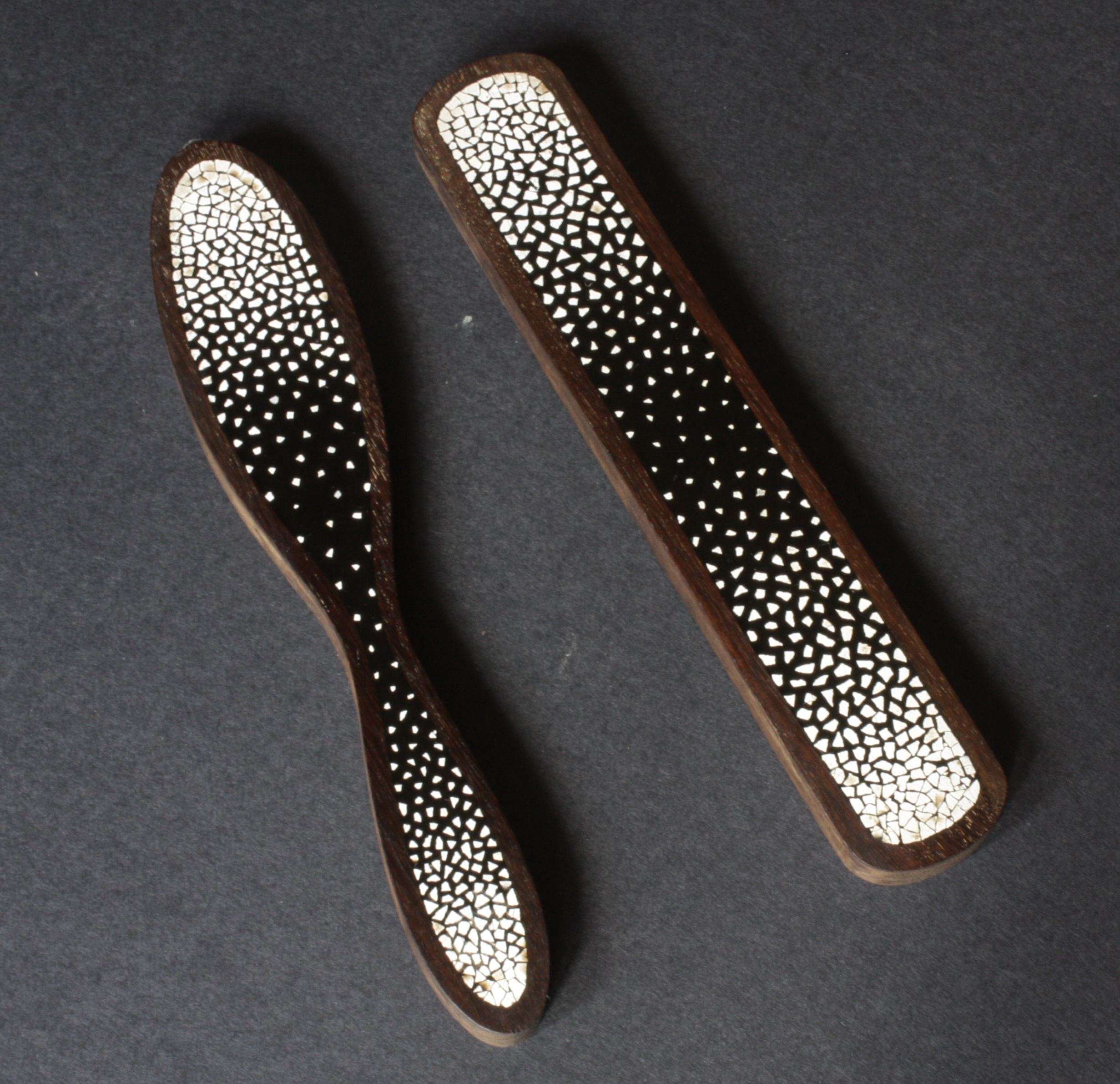 Montures de brosses. Vers 1924.