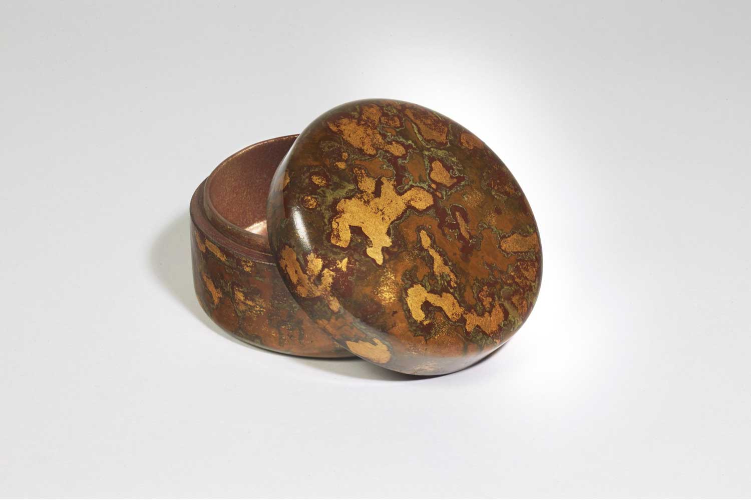 Boite en laque. Vers 1924.