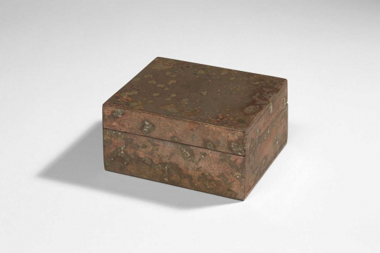 Gaston SUISSE (1896-1988) - Coffret en laque. Vers 1935.