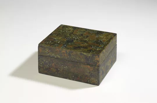 Gaston SUISSE (1896-1988) - Coffret en laque. Vers 1925.